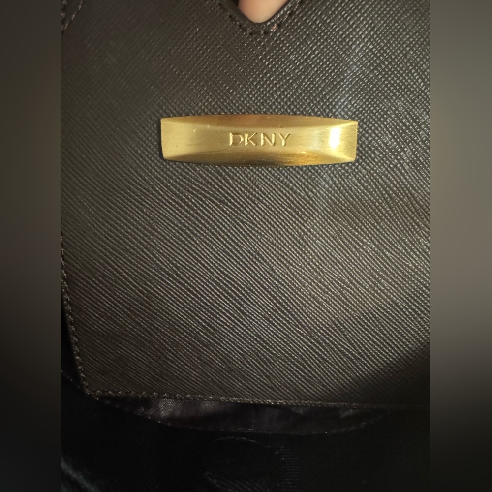 NWT DKNY monogram, convertible Crossbody or clutch with brass details - Picture 9 of 14